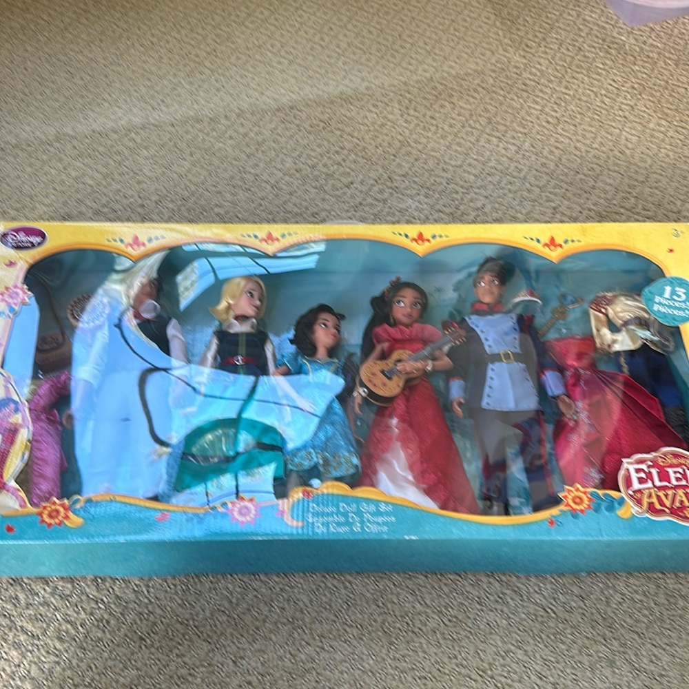 Rare Disney Elena of Avalor brand new Barbie set with 5 dolls